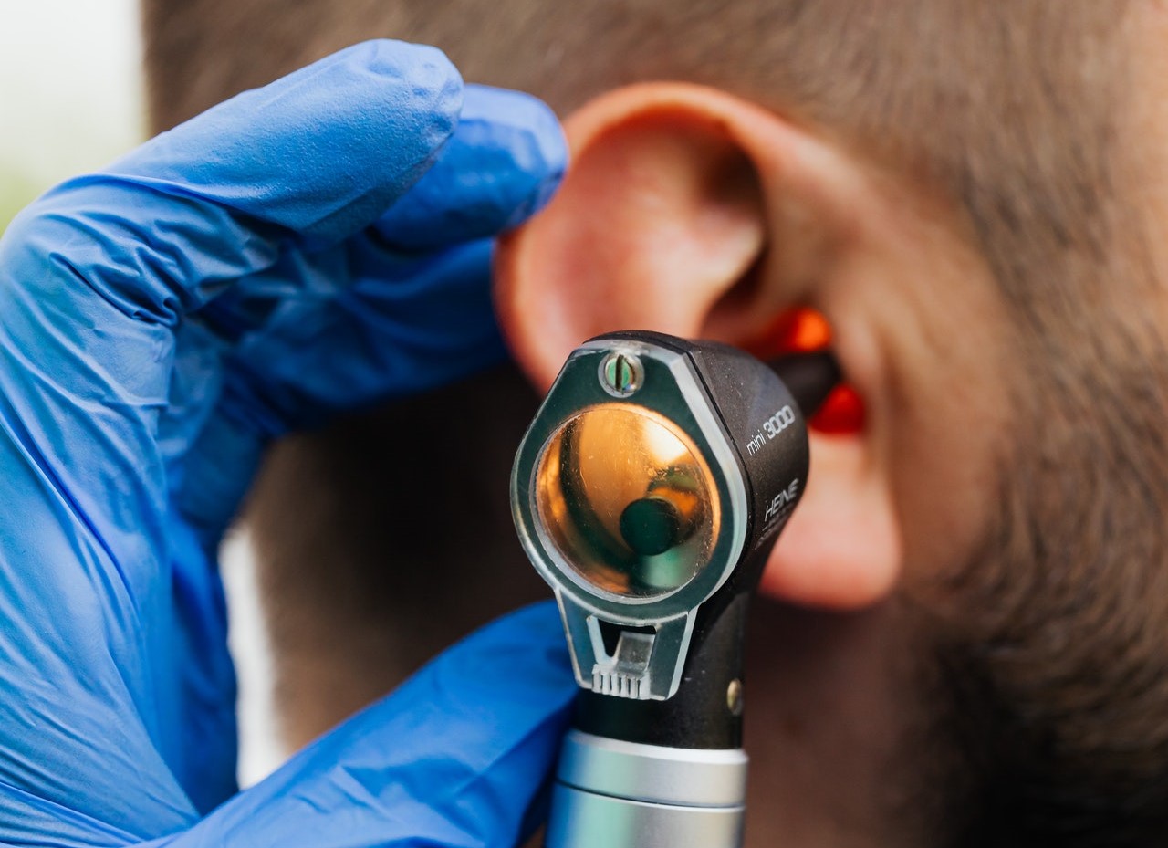 microsuction ear wax removal